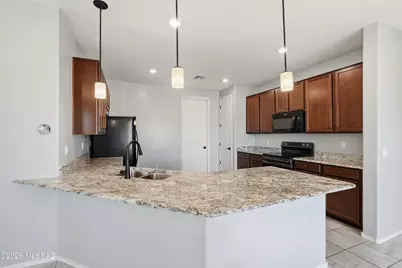 4479 S Sunrise Bluff Way, Tucson, AZ 85730 - Photo 7