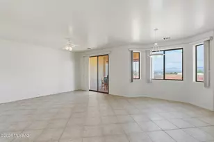 1206 N Laramie Ln, Green Valley, AZ 85614 - Photo 9