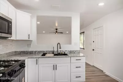 4020 E 27th Street, Tucson, AZ 85711 - Photo 13
