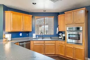 8148 N Night Pony Dr, Tucson, AZ 85743 - Photo 11