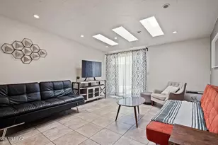 6832 N Autumn Pl, Tucson, AZ 85741 - Photo 7