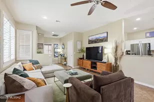 561 W Knotwood St, Green Valley, AZ 85614 - Photo 7