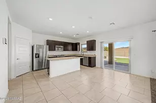 10130 N Guayacan Trail, Marana, AZ 85653 - Photo 9