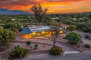 821 W Calle De Julio, Green Valley, AZ 85614 - Photo 3