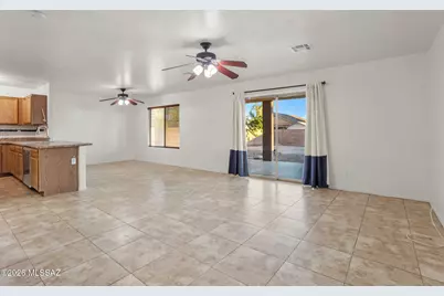 2067 W Silver Grass Place, Tucson, AZ 85745 - Photo 9