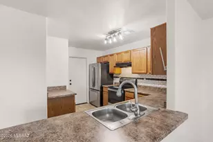 2067 W Silver Grass Pl, Tucson, AZ 85745 - Photo 5