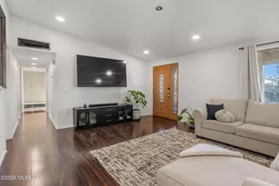 7641 N Casimir Pulaski Ave, Tucson, AZ 85741 - Photo 9