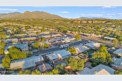 7641 N Casimir Pulaski Avenue, Tucson, AZ 85741 - Photo 41
