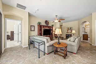 377 W Calle Sedillo, Sahuarita, AZ 85629 - Photo 15