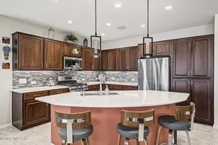 1433 E Claystone Dr, Green Valley, AZ 85614 - Photo 9