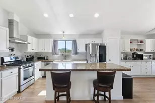 1129 N Amberbrooke Ave, Tucson, AZ 85745 - Photo 13