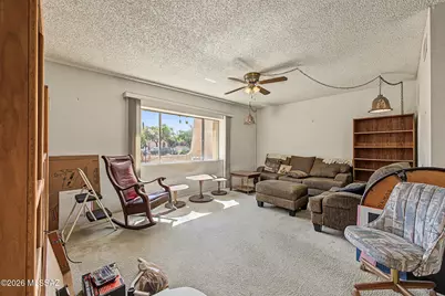 79 E Villas Circle, Tucson, AZ 85705 - Photo 9