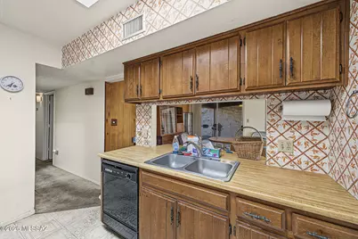79 E Villas Circle, Tucson, AZ 85705 - Photo 17