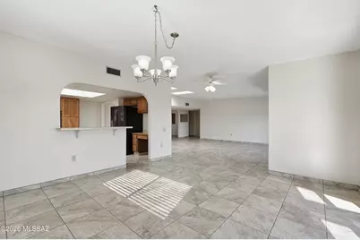 1730 W Camino Urbano, Green Valley, AZ 85622 - Photo 15