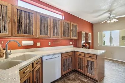 1562 W Vuelta Salvatierra, Green Valley, AZ 85622 - Photo 11