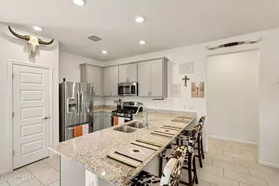 617 W Calle Vela Mayor, Sahuarita, AZ 85629 - Photo 9