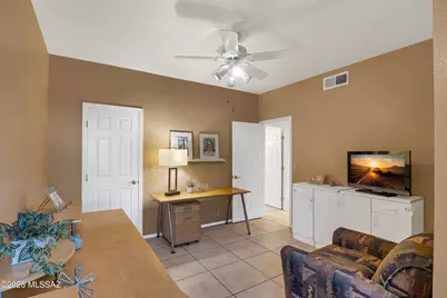 1238 E Camino Diestro, Oro Valley, AZ 85704 - Photo 23