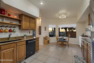 1238 E Camino Diestro, Oro Valley, AZ 85704 - Photo 15