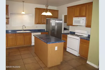 4258 E Sapphire Falls Drive, Tucson, AZ 85712 - Photo 3