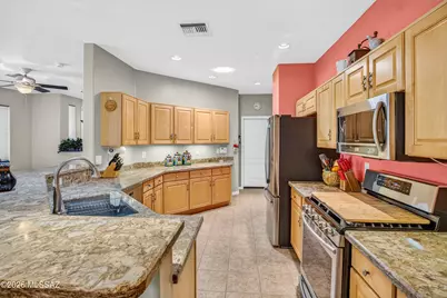 554 W Moorwood Street, Green Valley, AZ 85614 - Photo 15