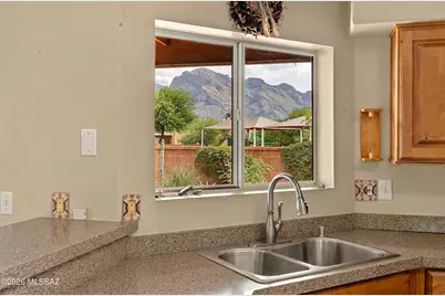 1055 W Eagle Look Lane, Oro Valley, AZ 85737 - Photo 9