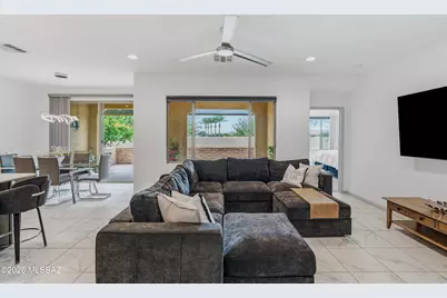 1406 E Blue Granite Drive, Green Valley, AZ 85614 - Photo 11