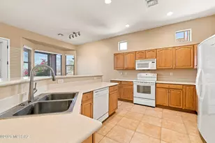 1866 W VÃ­a Del Recodo, Green Valley, AZ 85622 - Photo 15