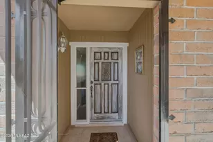 736 W Desert Hills Dr, Green Valley, AZ 85622 - Photo 5