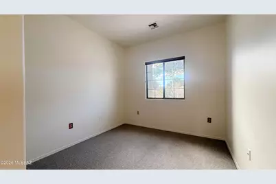 860 W Calle De La Pelotita, Green Valley, AZ 85614 - Photo 13