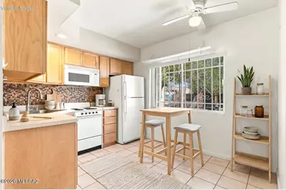 192 W Calle Del Ano, Green Valley, AZ 85614 - Photo 5