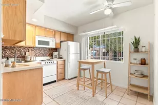 192 W Calle Del Ano, Green Valley, AZ 85614 - Photo 5