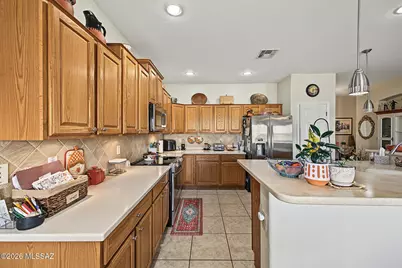 180 W Calle Media Luz, Sahuarita, AZ 85629 - Photo 13