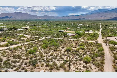 400 S Pinto Place, Tucson, AZ 85748 - Photo 1