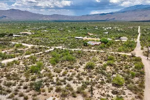 400 S Pinto Pl, Tucson, AZ 85748 - Photo 1