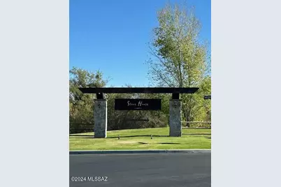 281 N Scenic Vista Drive #140, Sahuarita, AZ 85629 - Photo 1