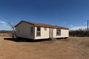 433 E Camino De Pampas, Huachuca City, AZ 85616 - Photo 1