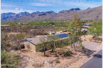 4721 N Rio Vista Drive, Tucson, AZ 85749 - Photo 1