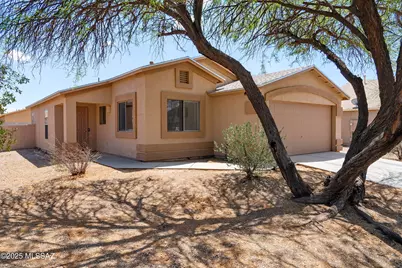 7577 S Carlisle Avenue, Tucson, AZ 85746 - Photo 1