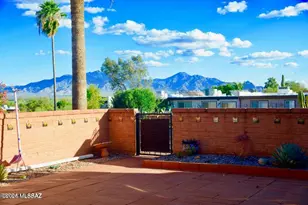 325 W Camino Del Sonador, Green Valley, AZ 85614 - Photo 1