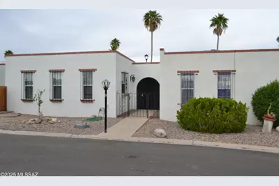 600 E River Road #P, Tucson, AZ 85704 - Photo 1
