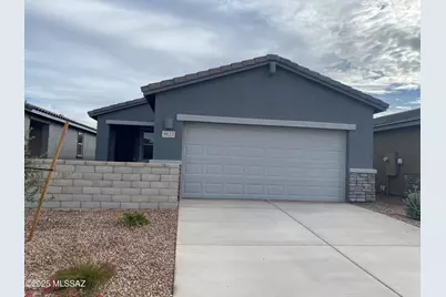 9822 N Solstice Avenue, Tucson, AZ 85743 - Photo 1