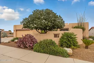 1014 W Placita Apartada, Green Valley, AZ 85614 - Photo 1