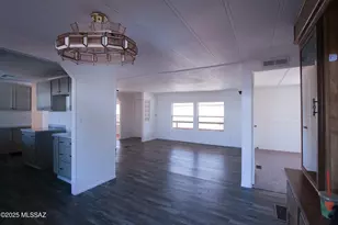 1607 W Higgins Ln, Tucson, AZ 85705 - Photo 1