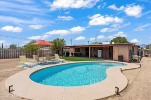 4662 E 32nd St, Tucson, AZ 85711 - Photo 1