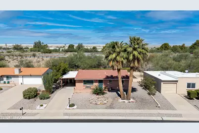 1050 S La Higuera, Green Valley, AZ 85614 - Photo 1