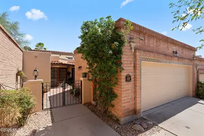 90 E Silverado Place, Oro Valley, AZ 85737 - Photo 1