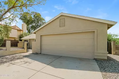 5055 W Nighthawk Way, Tucson, AZ 85742 - Photo 1