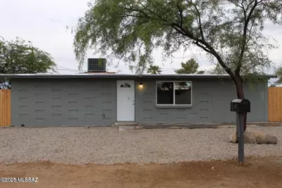 1912 S Columbus Boulevard, Tucson, AZ 85711 - Photo 1
