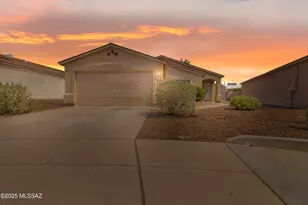 7947 E Dream View Dr, Tucson, AZ 85730 - Photo 1