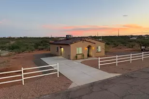 104 Escocia Ct, Rio Rico, AZ 85648 - Photo 1